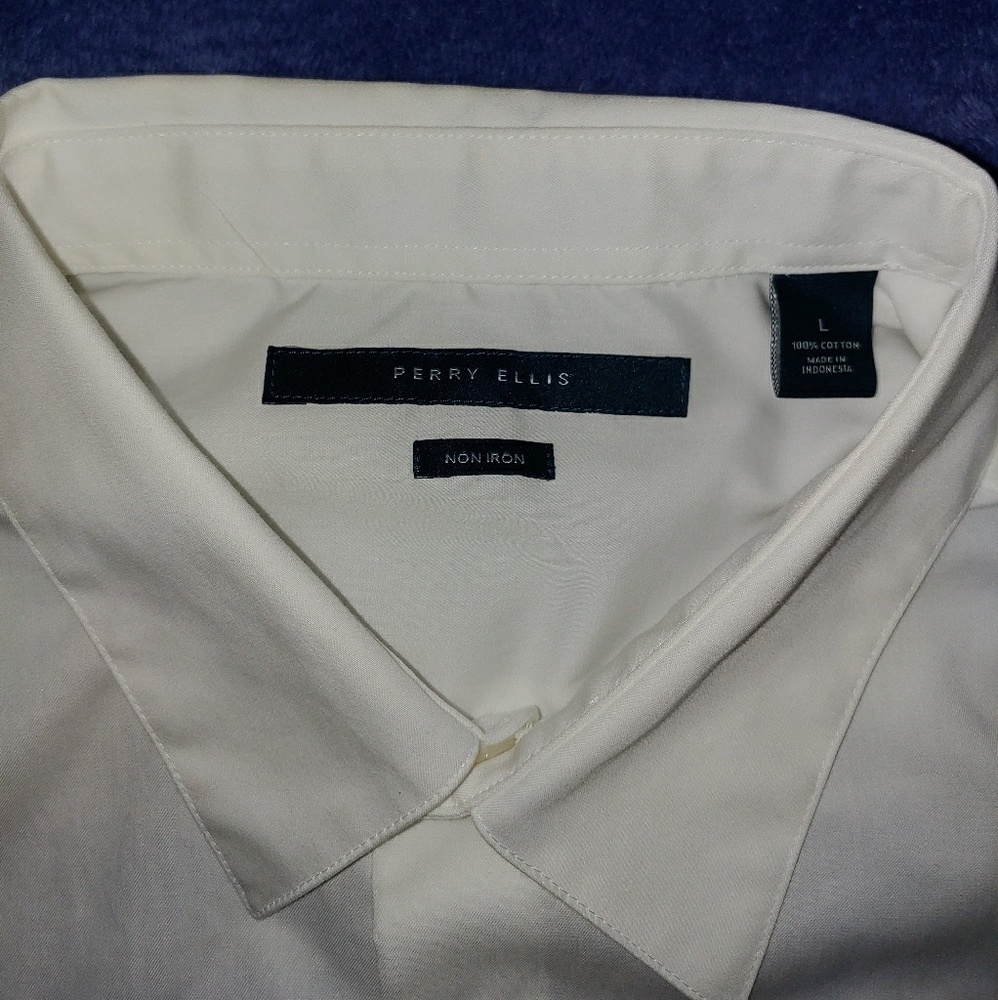 Perry Ellis button down - Picture 2 of 3